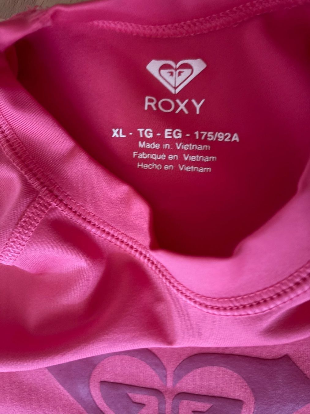 Roxy Badekleider & Bikinis: Badeshirt und Shorts ROXY Gr.XL – Neu (gemäss Beschreibung) aus Wangen ZH von Mahmood11 8