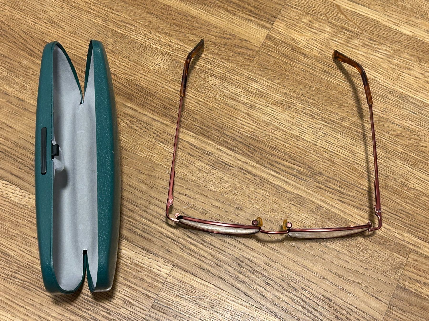 Brillen & Gläser: Schöne zeitlose Lesebrille – Gebraucht aus Küsnacht ZH von filo_fila8700 6