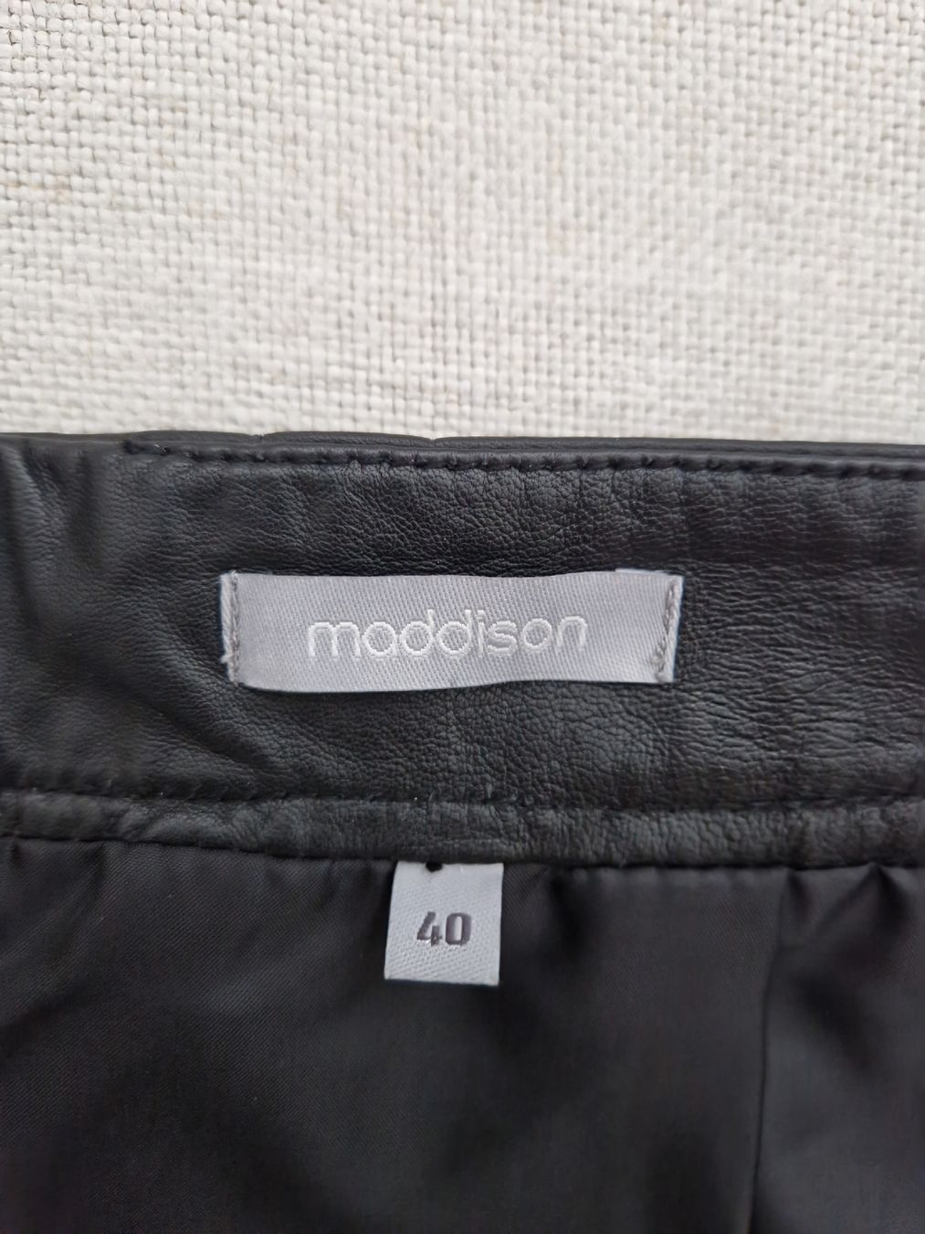 Maddison Gonne: MADDISON Jupe Echtleder 100% Gr. 40 – Nuovo (secondo la descrizione) da Horgen venduto da akkohappyshopping 7
