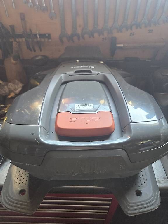 Tagliaerba: Automower Husqvarna 315 ab service – Usato da Walde AG venduto da dae_8ksc 2