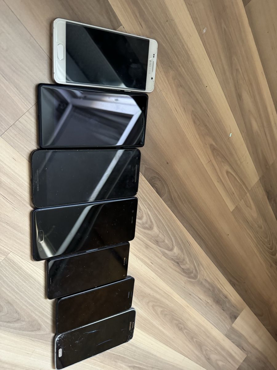 Portables: Lot de téléphone portable  – Défectueux à Biel/Bienne par Baol1 1