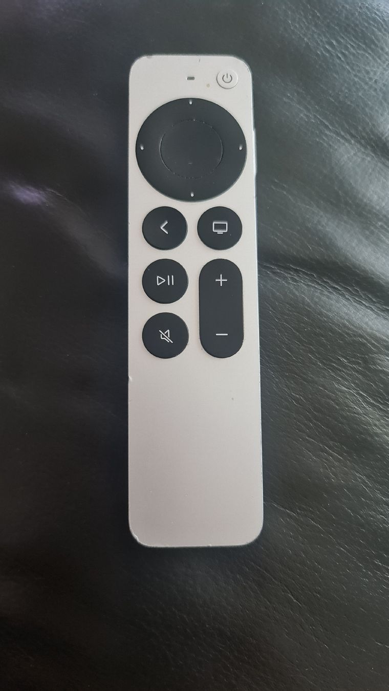 Apple Fernbedienungen: Apple Remote Fernbedienung Original – Defekt aus Basel von saul.goodman