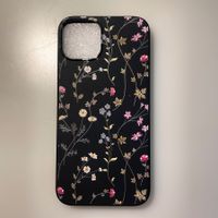 NEU: iPhone 13 Hülle schwarz mit Blumen