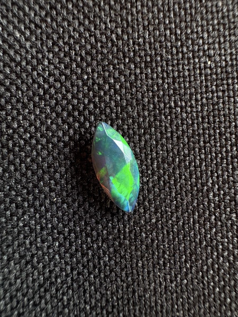 Edelsteine: Black Opal 0.9 ct – Neu und originalverpackt aus Wängi von Horus90 2