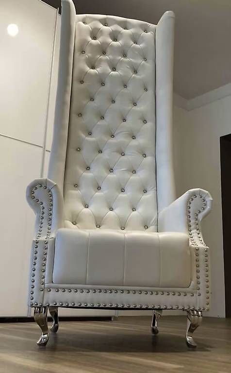 Poltrone: Chesterfield Modern Barock Hochlehner – Usato da St. Gallen venduto da SG_CH1 1
