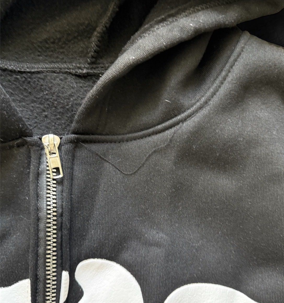 Maglioni & Felpe: Black Y2K Zip Hoodie - Size S – Usato da Basel venduto da Vintageflo16 1