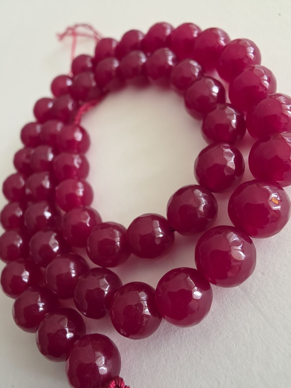 Minerali & Pietre curative: Chalcedon facettiert Rubinrot 8mm  Strang – Nuovo e nell'imballaggio originale da Menziken venduto da Mirager 1