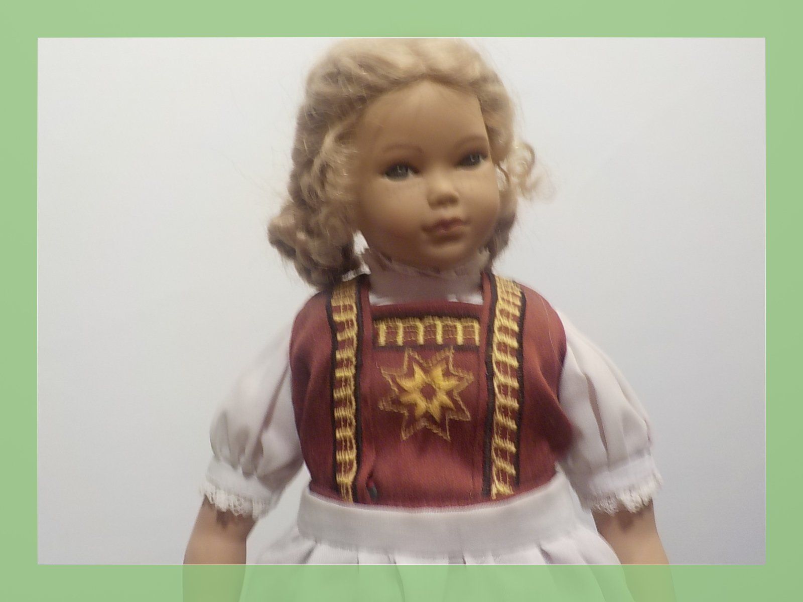 Heidi ott Bambole: Wunderschöne Heidi Ott Trachtenpuppe – Usato da Bülach venduto da Freieck 1