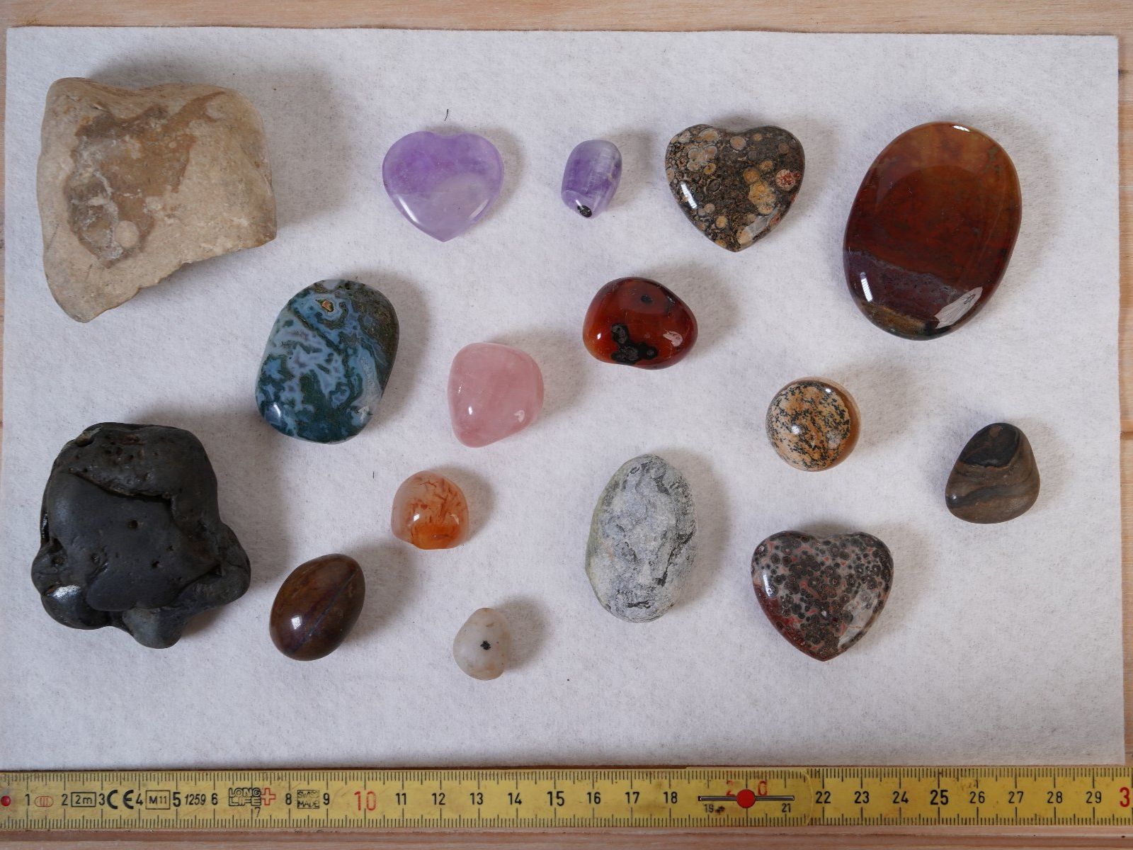 Minerali & Pietre curative: Halbedelsteine / Mineralien – Usato da Wil SG venduto da froschbiss 1
