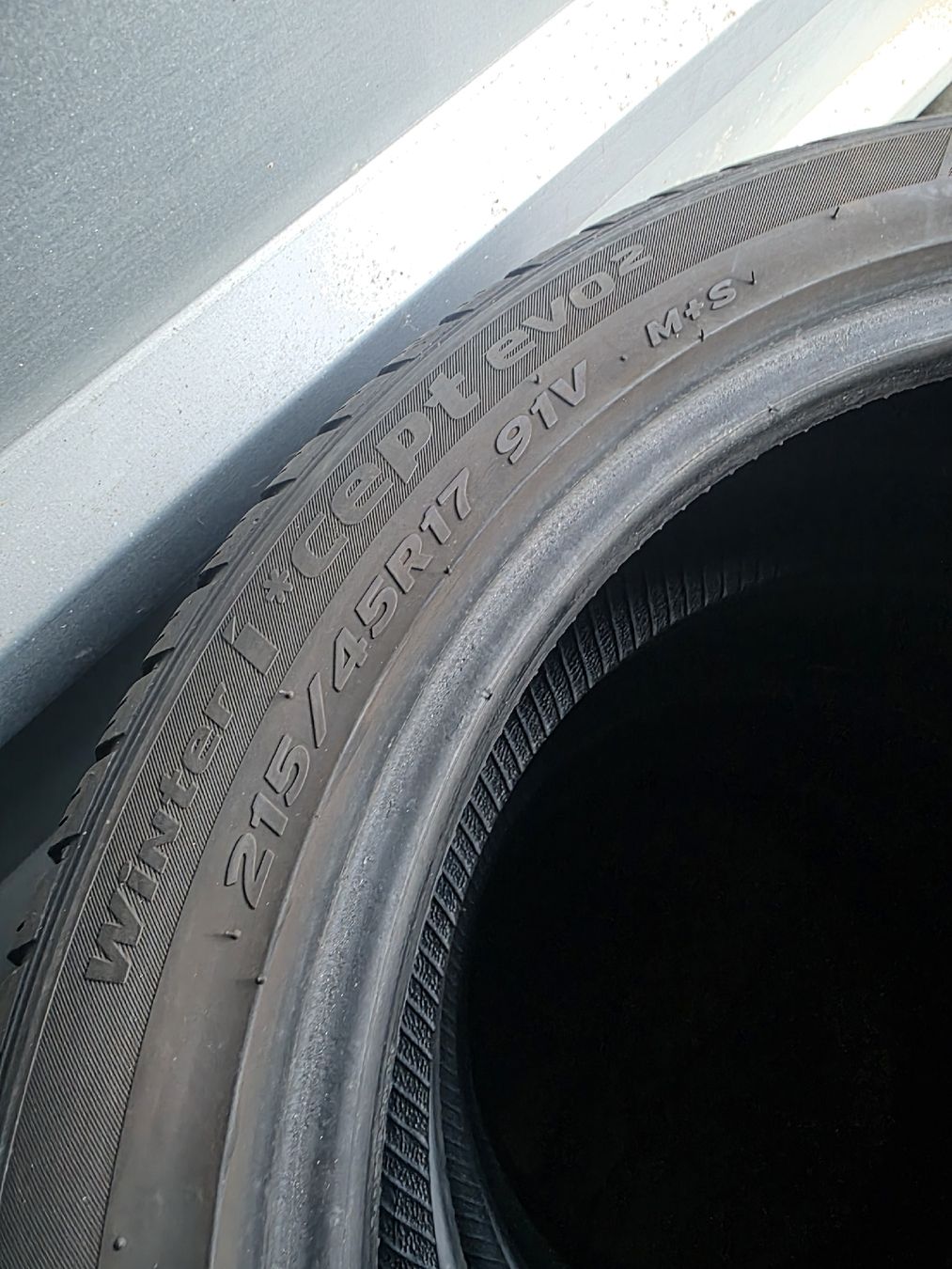 Pneumatici & Ruote complete: Hankook 215/45R17 Winterreifen – Usato da Egolzwil venduto da jan_p9xs 2