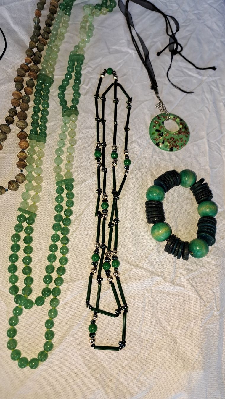 Altri gioielli: Modeschmuck Vintage Konvolut  – Usato da Kölliken venduto da Upcycling-by-Mc-TAM 3