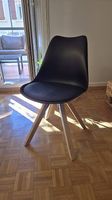 Chaise BLOKHUS similicuir noir
