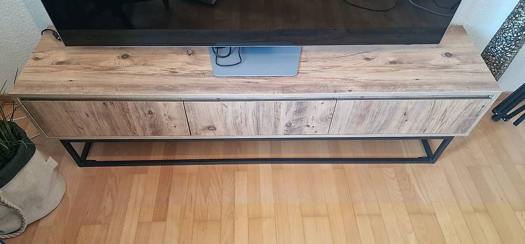 TV Möbel: Modernes TV-Sideboard in Holzoptik  180 cm – Gebraucht aus Balgach von Thatsboooo181 1