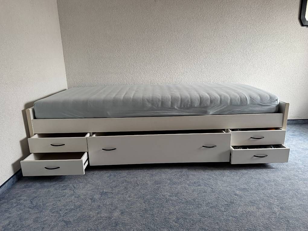 Lits: Bett – D'occasion à Höri par rbaltensperger 1