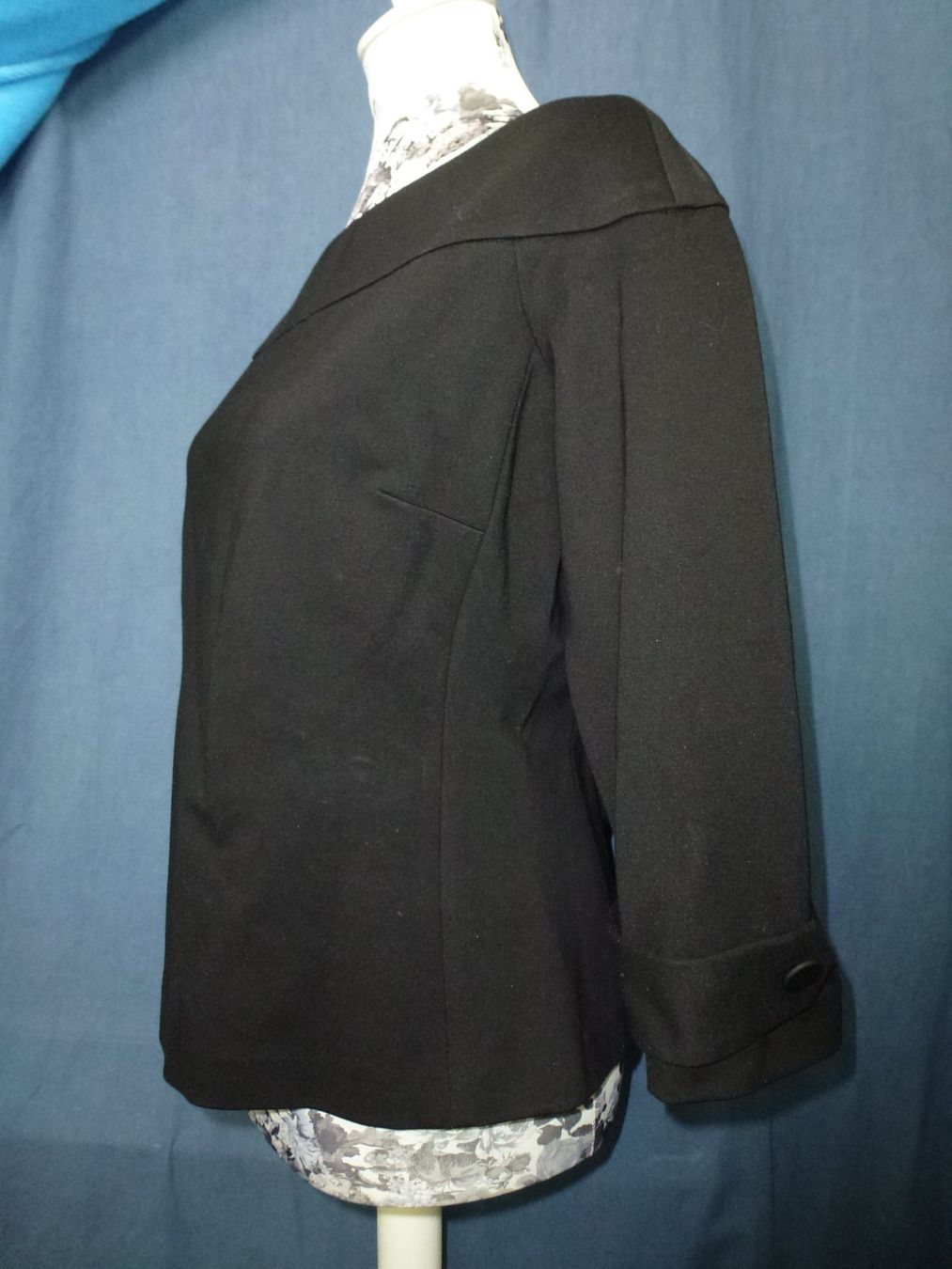 Comma Maglioni & Felpe: COMMA GR 38 PULLOVER CARMEN AUSSCHNITT SCHWARZ FESTER STOFF – Nuovo (secondo la descrizione) da Kreuzlingen venduto da ang_7k8d 3
