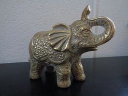 Stehender Elefant (20 cm)