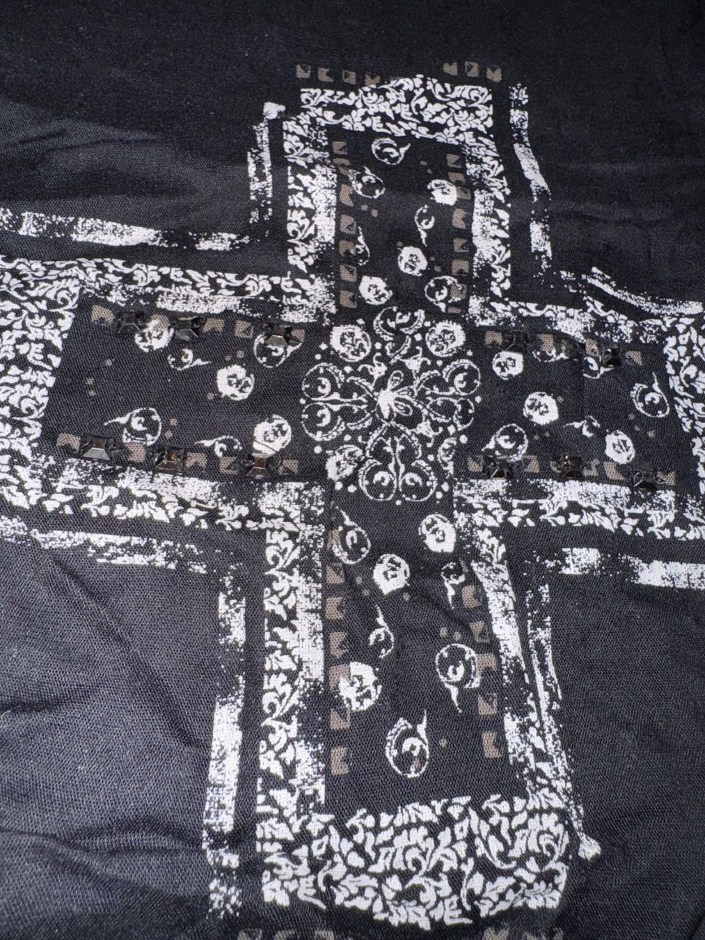 Cecil Foulards, Tücher & Schals: Schöner Schlauchschal Loop mit Steinen von Cecil – Gebraucht aus Grosswangen von shoes.bags.and.co 3