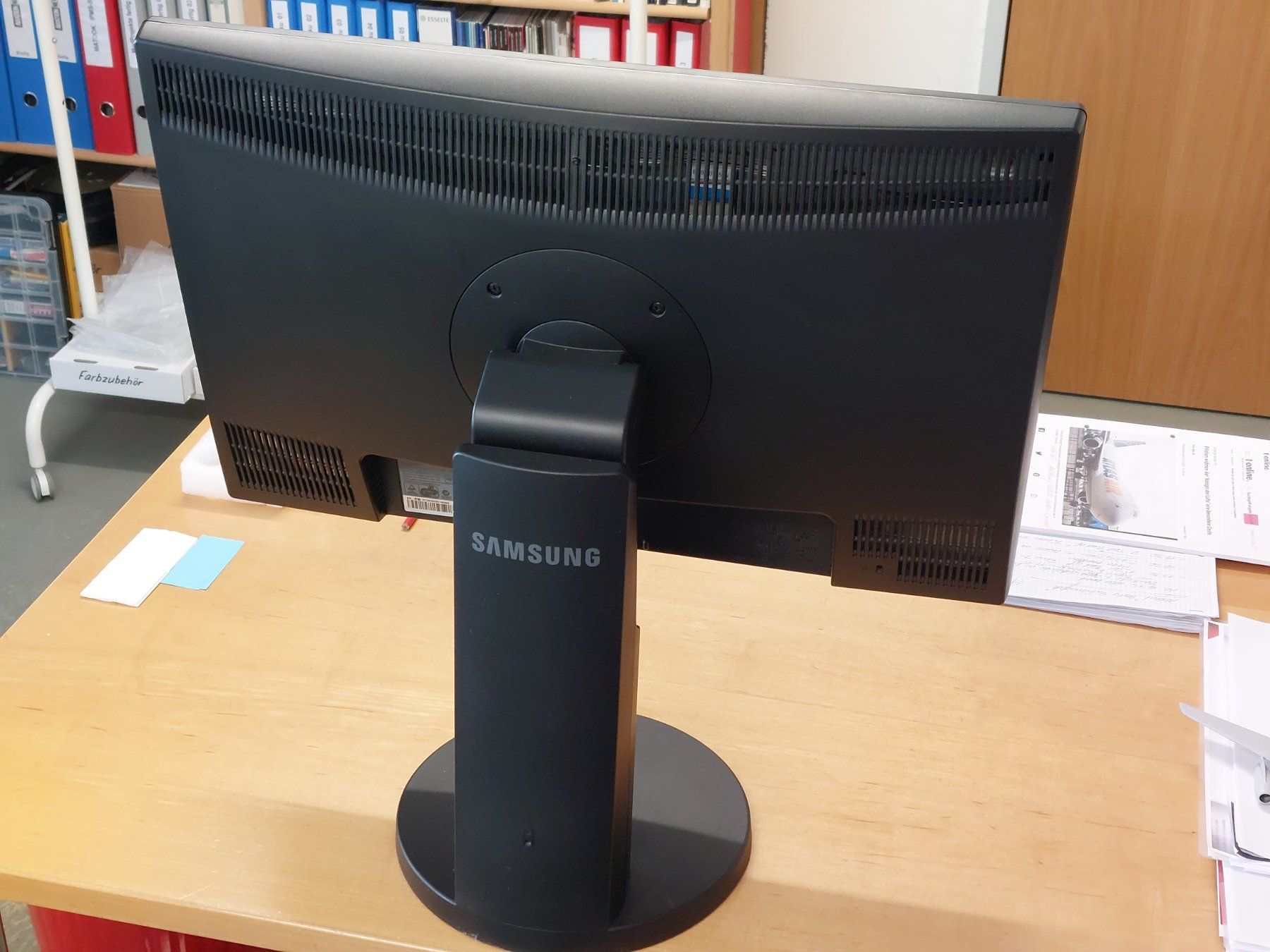 Samsung Monitore: SAMSUNG 2443 / MY24WS  Screen 60cm Diagonalmass – Gebraucht aus St. Gallen von Aerodoc2 1