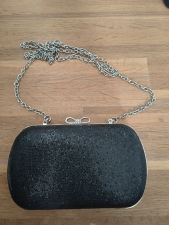 schwarze clutch
