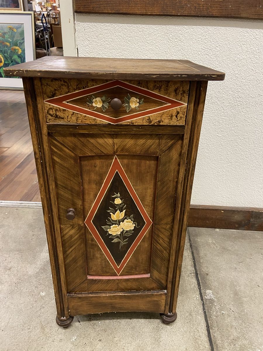 Comodini: Antiker Nachttisch / Schrank, bemalt – Usato da Dietikon venduto da brocki-eyra 6