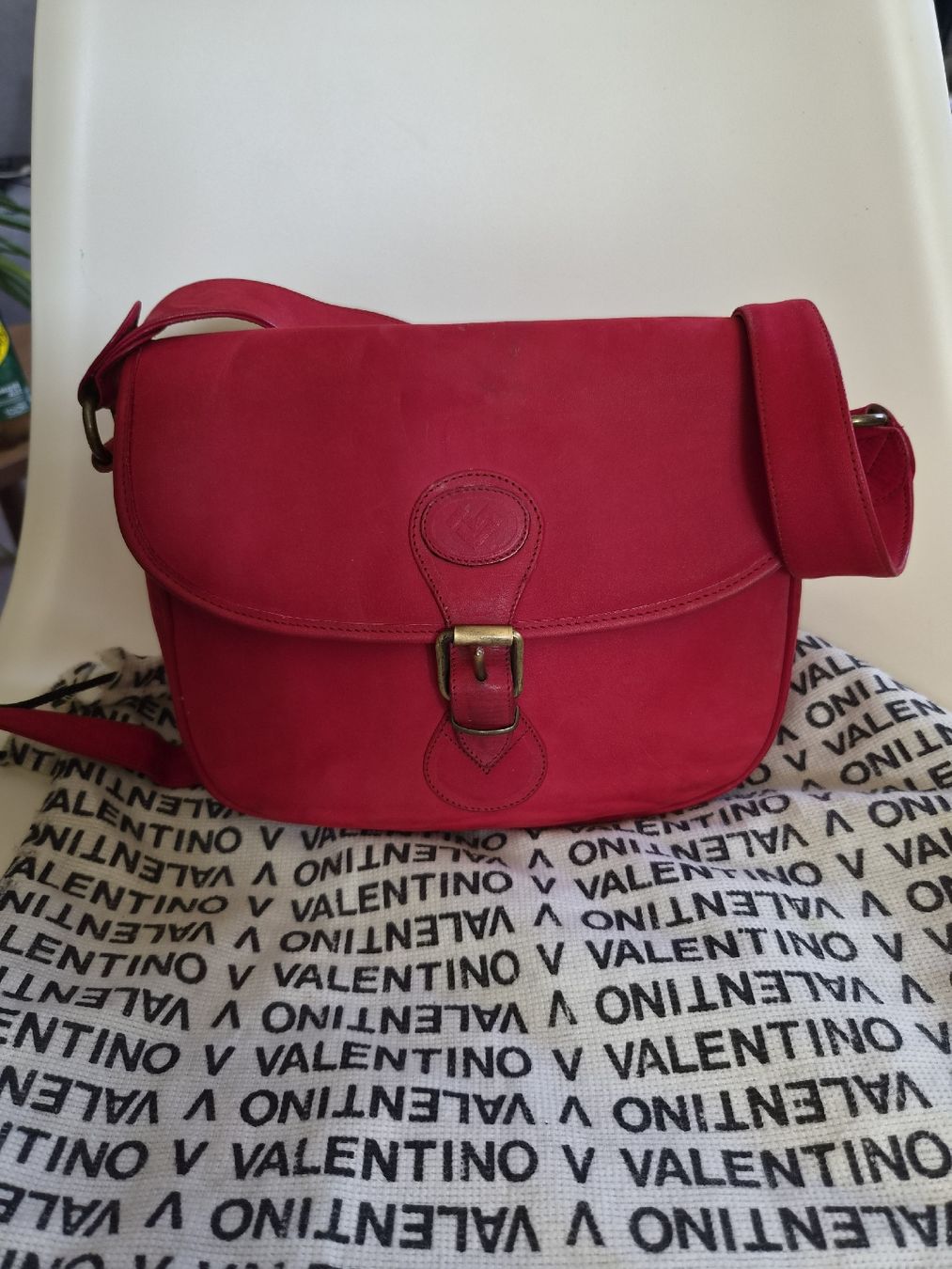 Valentino Taschen für Damen: Mario Valentino Umhängetasche – Gebraucht aus Chur von nin_rn2r