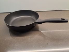 Bratpfanne 28cm Migros Kitchen & Co Pro gebraucht schwarz