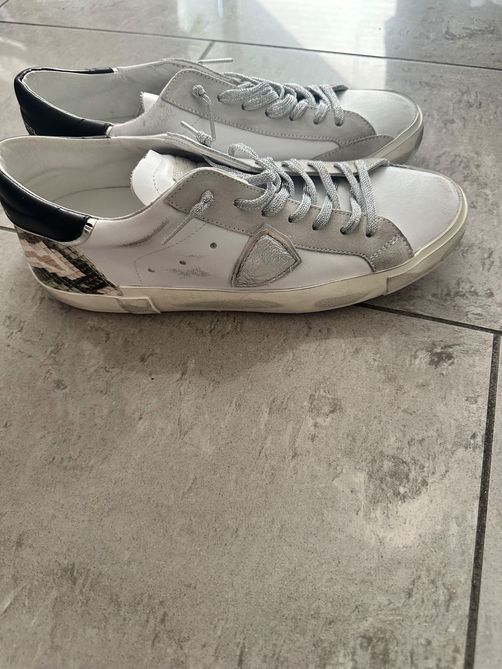 Scarpe da donna: Neue Sneakers Philip Model Gr. 41 – Nuovo e nell'imballaggio originale da Bolligen venduto da chaetzli1133 3