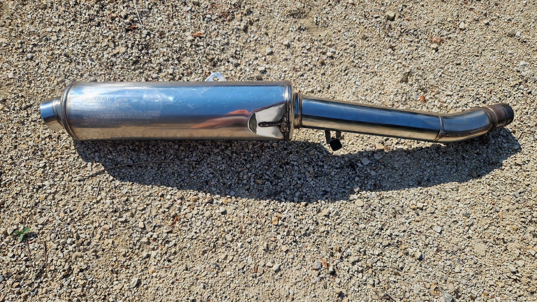 Suzuki Auspuffanlagen: Original Suzuki GSF Auspuff – Gebraucht aus Thunstetten von Cyberwurst