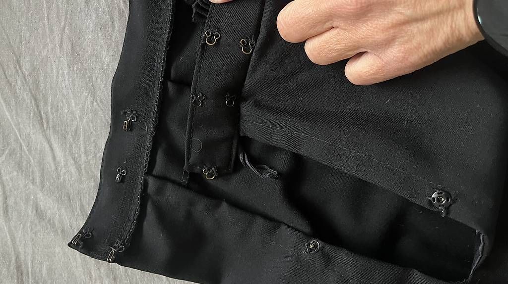 Costumi: Trachten Kittel – Usato da Heimenschwand venduto da Yblubber 4