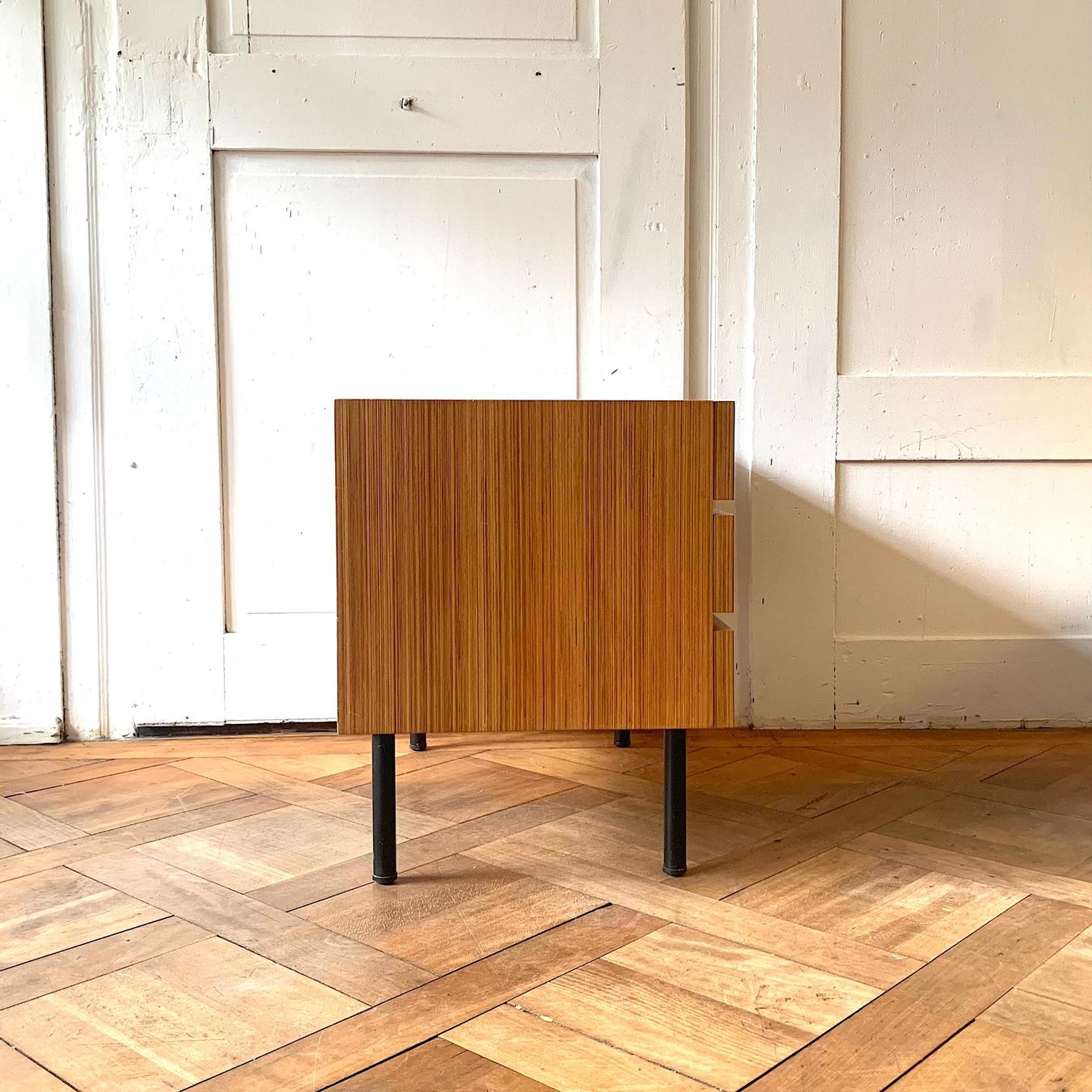 Cassettiere: Kommode/Sideboard aus den 60er Jahren – Usato da Winterthur venduto da Trouvailles-77 6