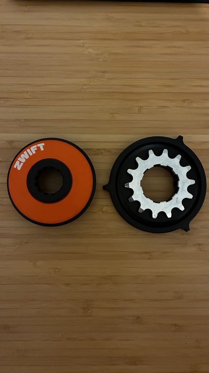 Zwift Hometrainer: Zwift cog and click – Nuovo e nell'imballaggio originale da La Chaux de Fonds venduto da Fleursrose33 2