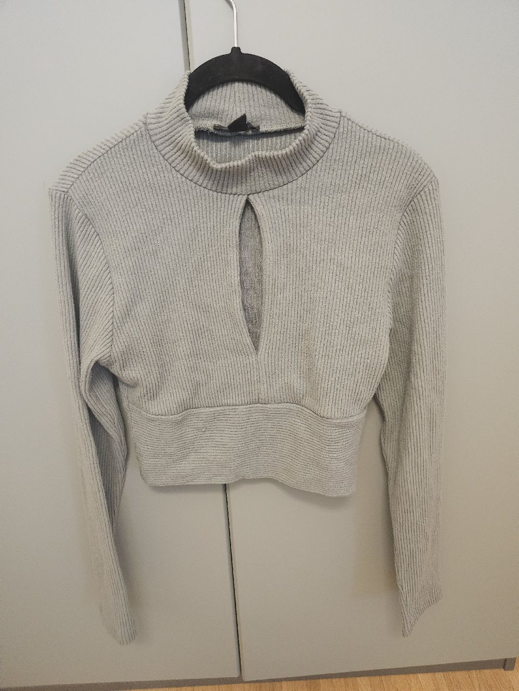 Pulls & Sweat-shirts: Pull sexy – Neuf (Voir description) à La Tour-de-Peilz par mar_2r26
