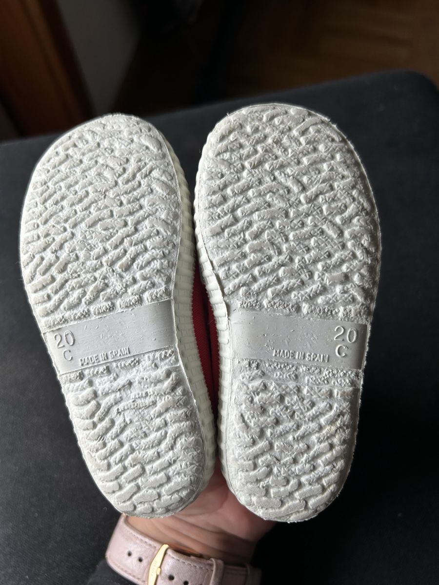 Scarpe per ragazzi: Chaussures enfant taille 20 Cienta – Usato da Mont-sur-Rolle venduto da Rizzoalma 1