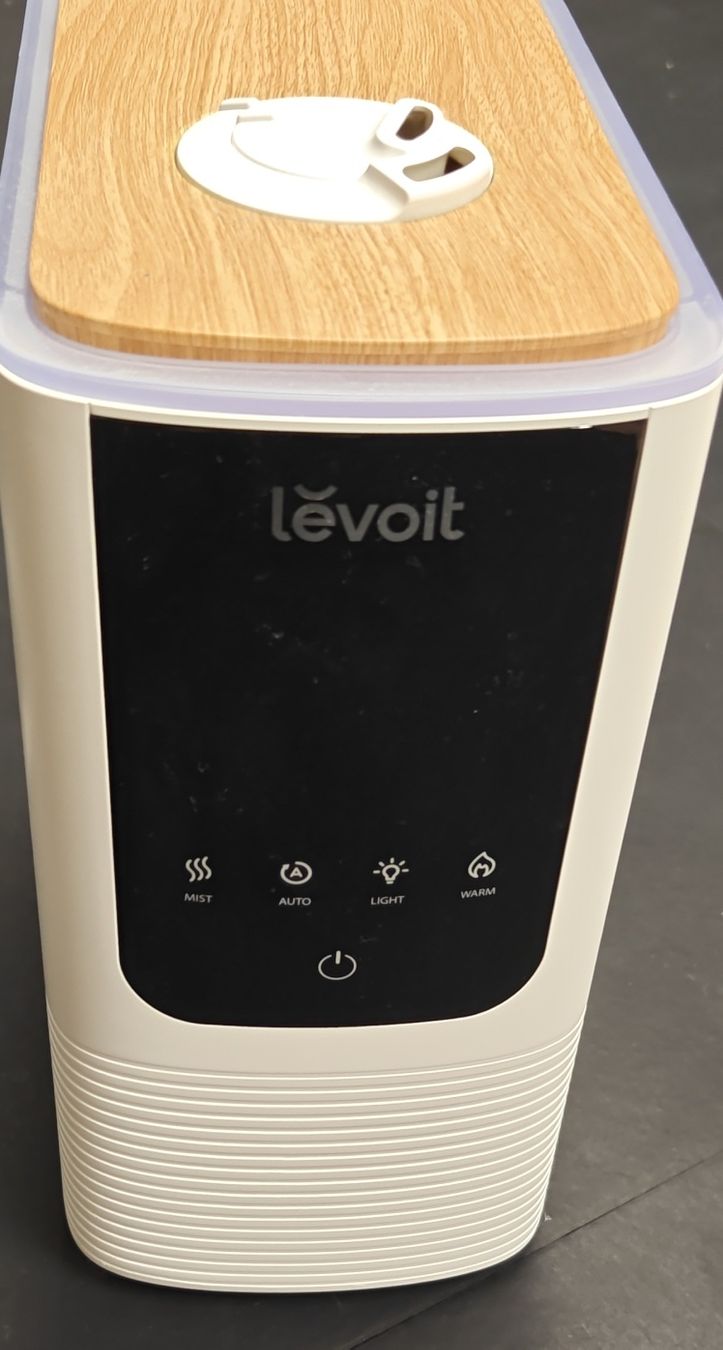 Humidificateurs: Levoit Humidifier with Touch Control Like New – Neuf (Voir description) à Forch par josoha