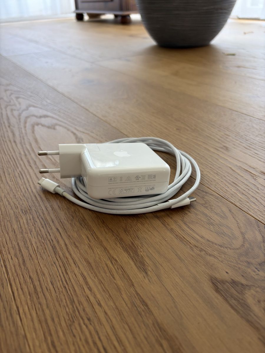 Apple Caricabatterie: Apple 67W USB-C Power Adapter guter Zustand – Usato da Thalwil venduto da Counterdude