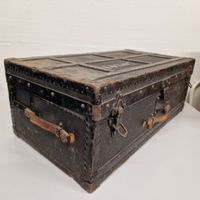 Alte Militärkoffer
