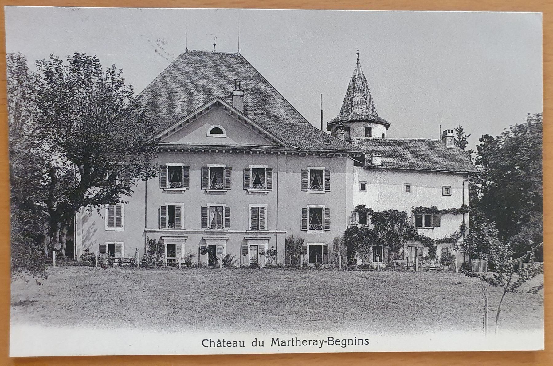 Cartoline postali: Begins - Chateau du Martheray 1916 – Usato da Kreuzlingen venduto da Rschweiz1