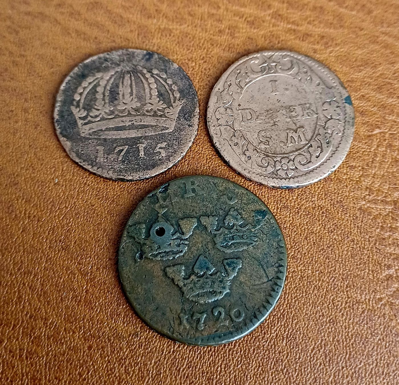 Tutti le monete: Schweden, 1715 / 1718 / & 1720 – Usato da Rorschach venduto da Hansi1901