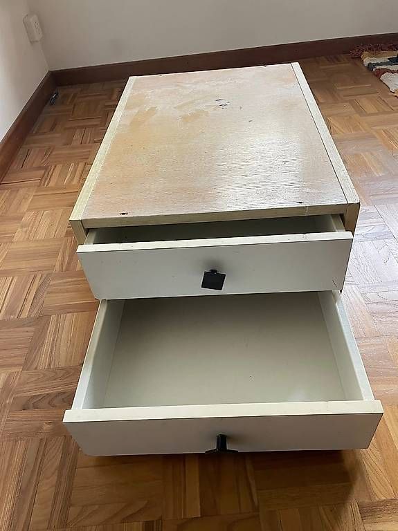 Cassettiere: Kleines Holzmöbel mit 2 Schublade  – Usato da Zürich venduto da pinkargus 1