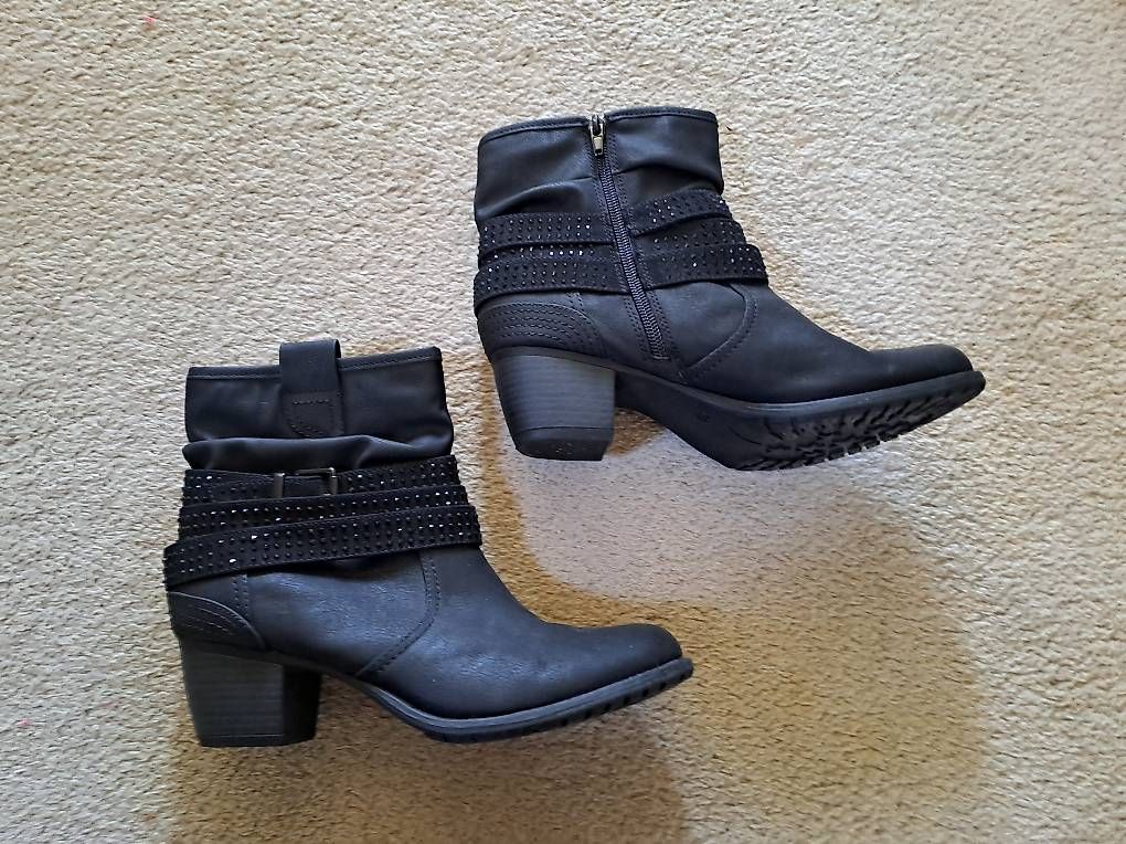 Damenschuhe: Schöne Stiefeletten Gr. 39 – Gebraucht aus Untersiggenthal von Zehni8 1