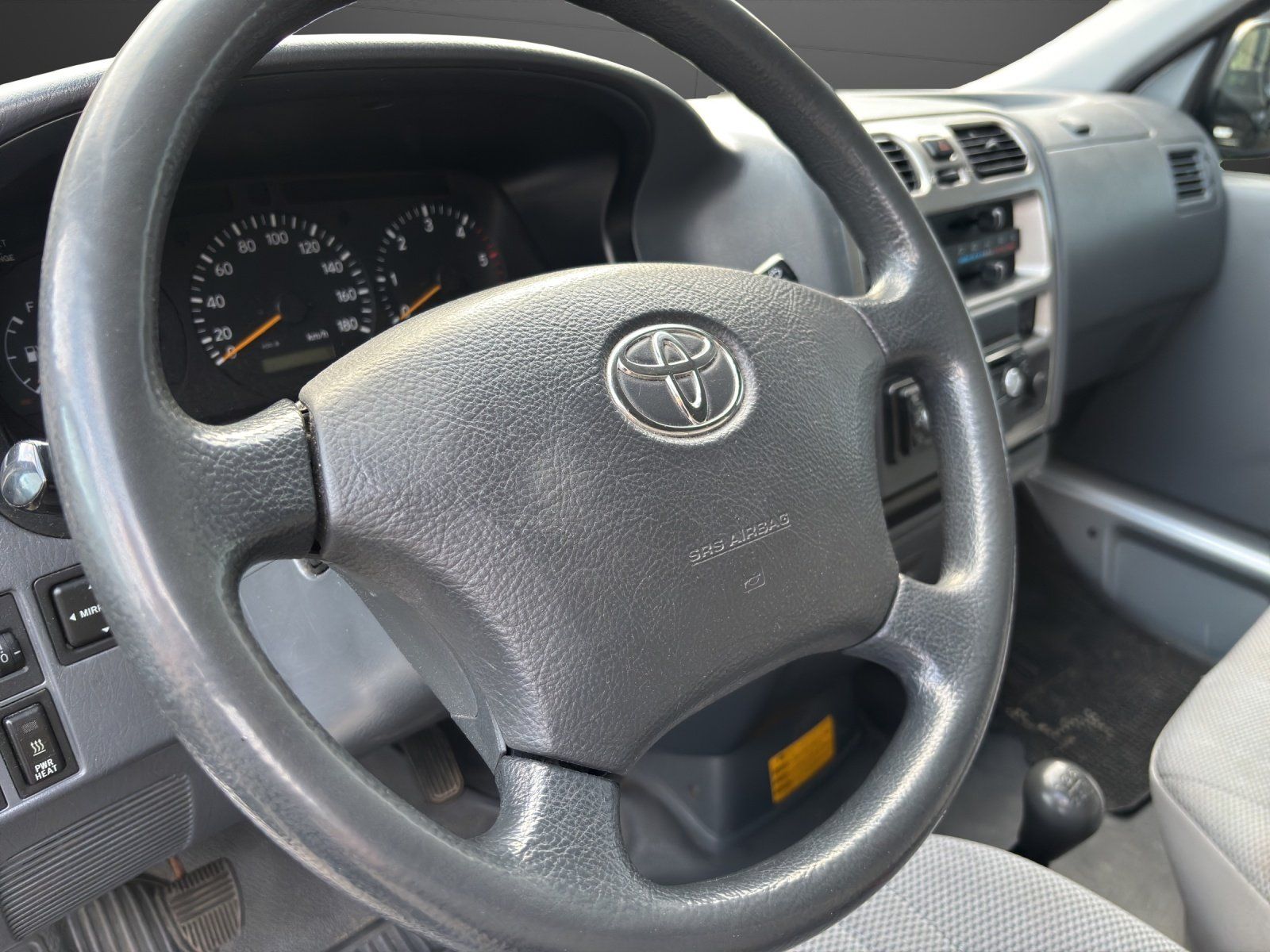 Toyota Veicoli commerciali: Toyota Hiace D-4D 4WD – Usato da Zweisimmen venduto da Auvw01 3