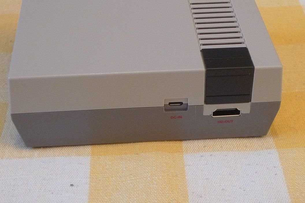 Console: Retro Gaming Console Nr.6 – Nuovo e nell'imballaggio originale da Bern venduto da bn1640 4