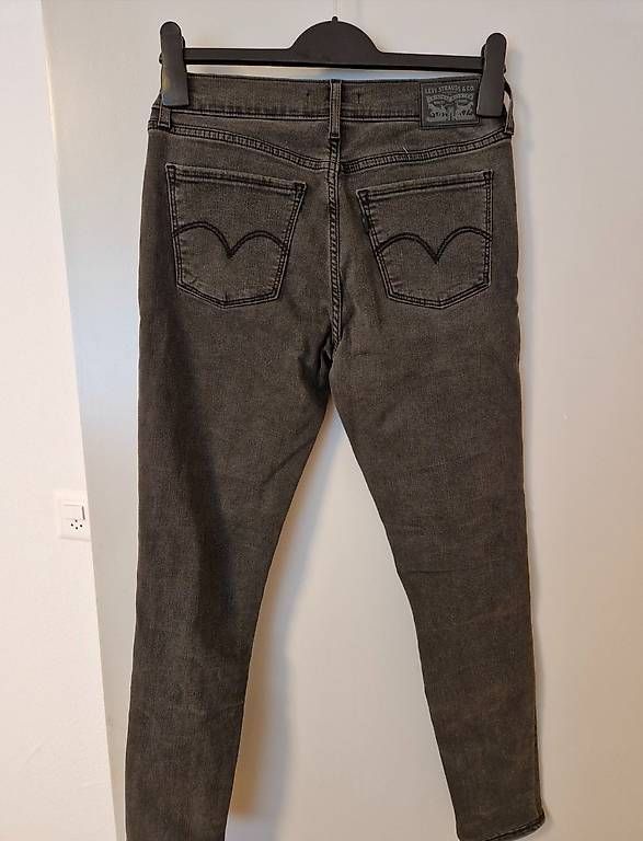 Jeans: Levis 28Gr. – Gebraucht aus Luzern von maji87 2