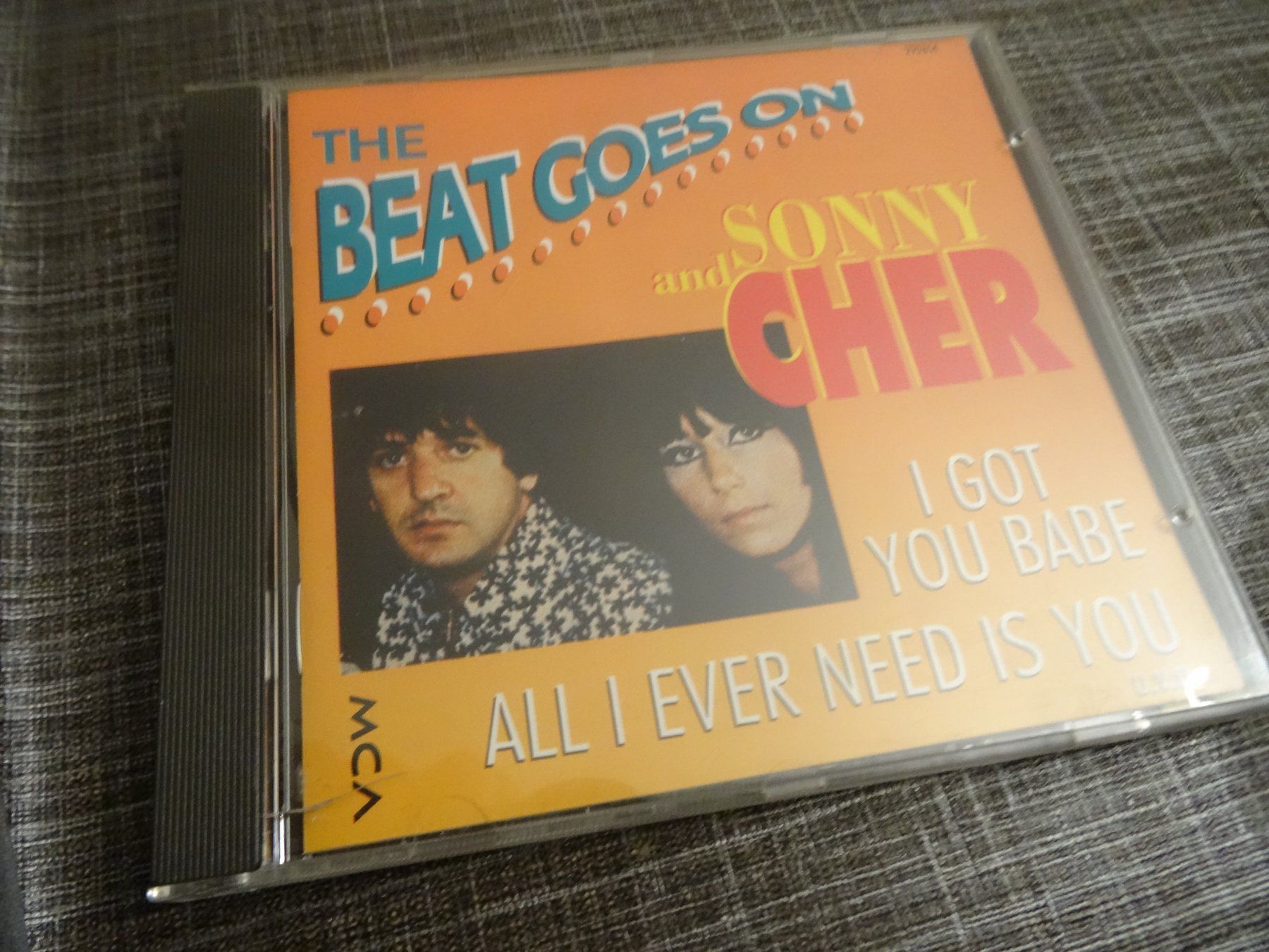 CD: Sonny & Cher - The Beat Goes on CD – Usato da Olten venduto da Disc-Ausverkauf