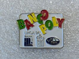 Ansteckpin 266: Banco Poly