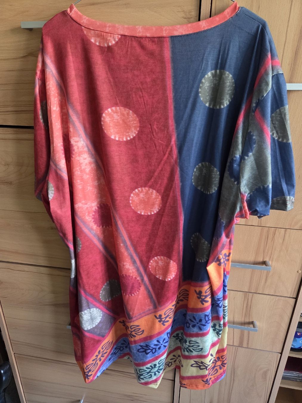 Tuniques: Grosse Grösse farbenfrohes Long Tunikenshirt Ca Gr 50/52 Neu – Neuf (Voir description) à Winterthur par katzen07 3