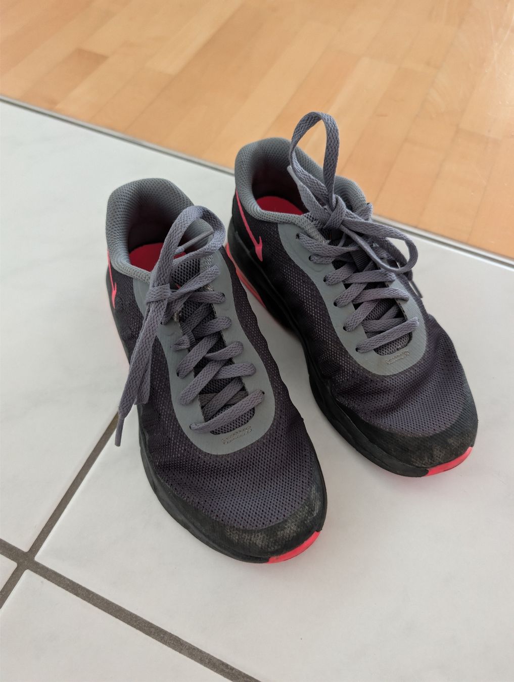 Nike Chaussures filles: Nike Sneaker – D'occasion à Trimmis par Blueberry123 1