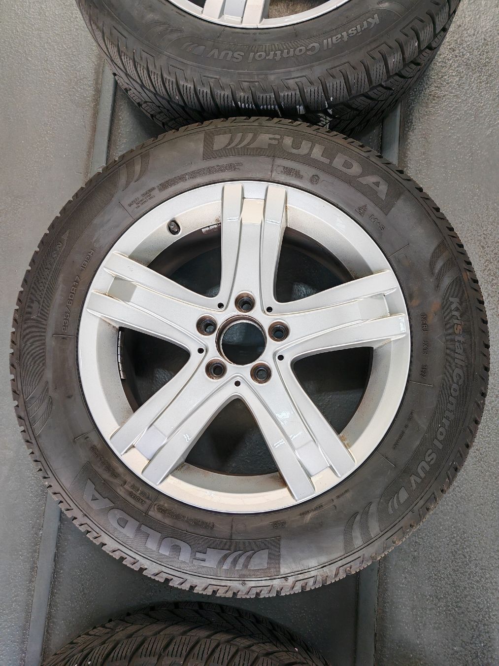 Pneumatici & Ruote complete: Mercedes GLK Winterräder 17" – Usato da Oberengstringen venduto da 156driver 2