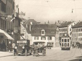 BIEL: Kanalgasse mit Strassenbahn & Oldtimer, Foto-AK 1933