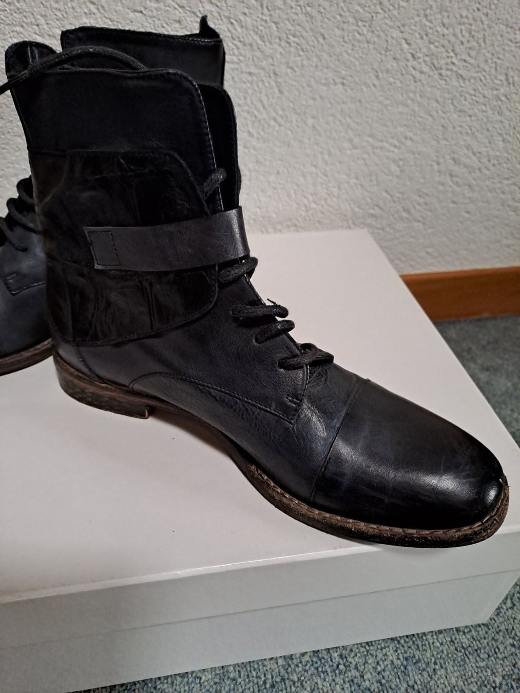 Scarpe da donna: Lederschuhe, Gr. 37.5, / 38 – Usato da Frauenfeld venduto da Andadaa 2